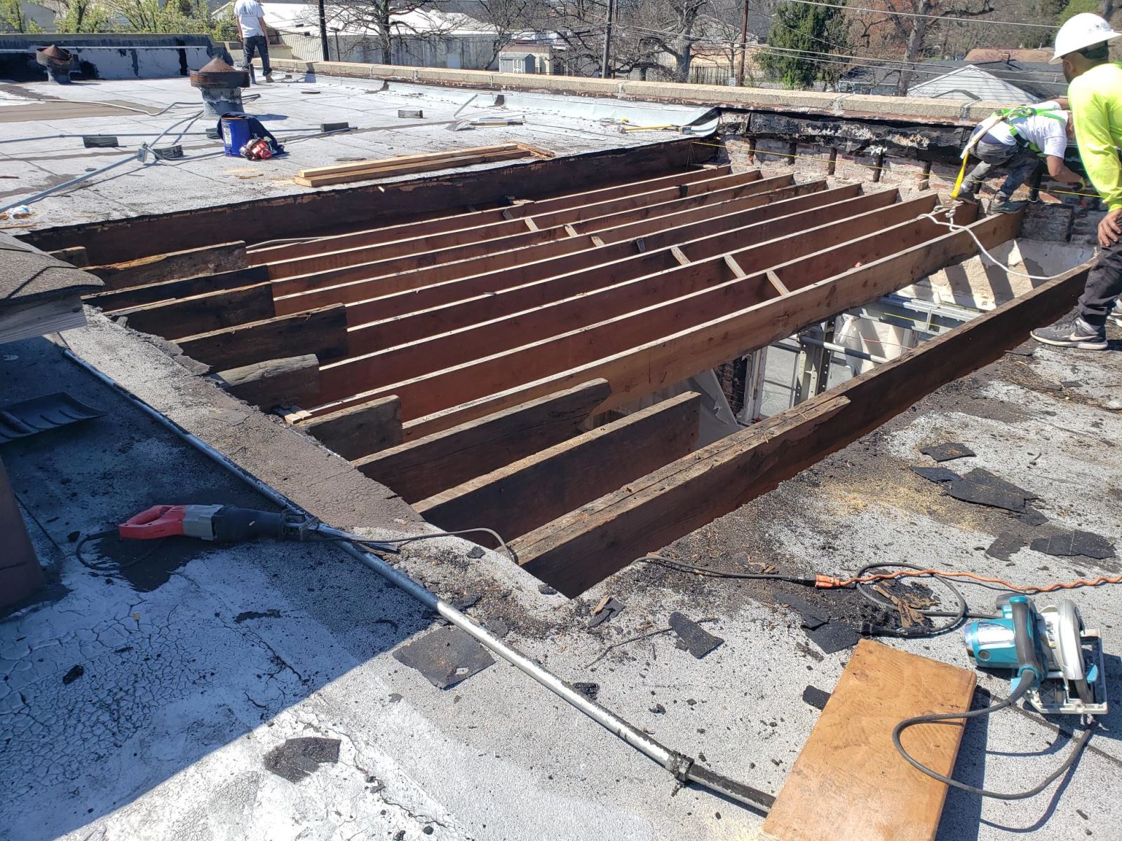 Installation of the new Wooden Roof structure
