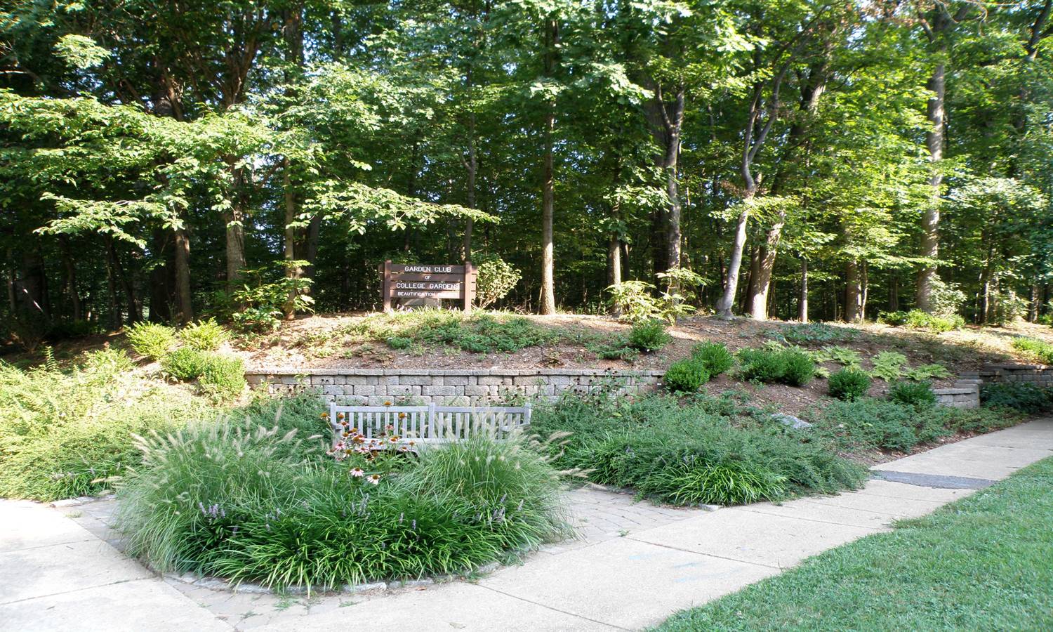 Entrance to College Gardens, Garden Club of College Gardens