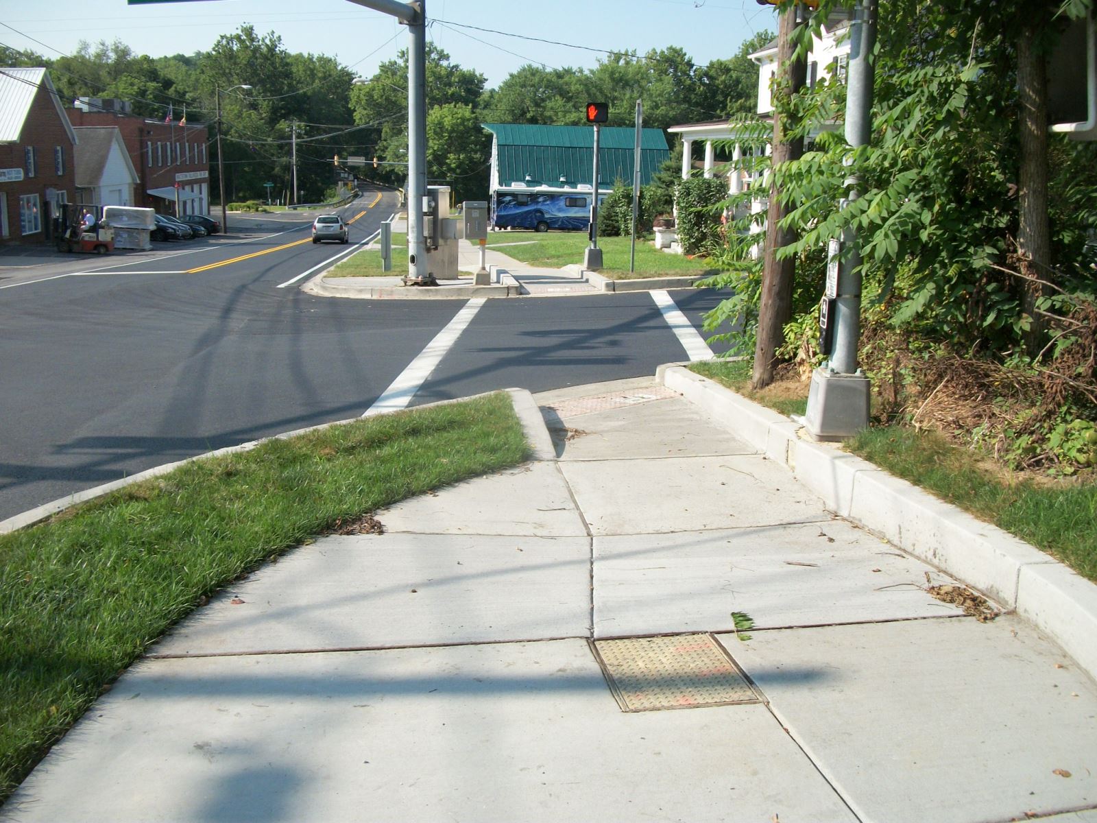 355 Hyattstown Sidewalk